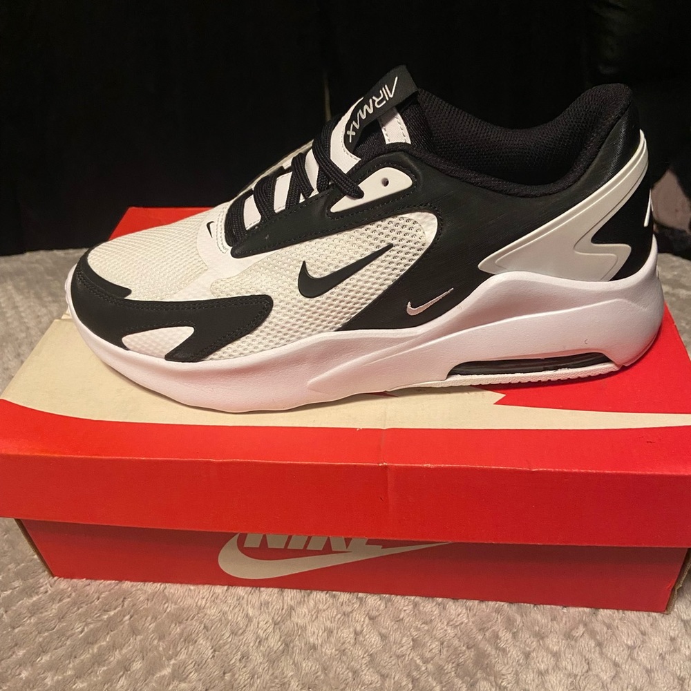 Air max bolt